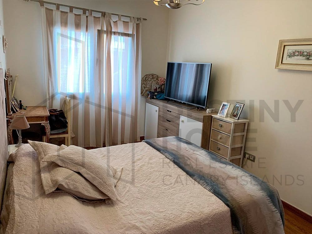 4 soveværelse Villa til salg i Caleta de Fuste med swimmingpool garage - € 760.000 (Ref: 8089053)