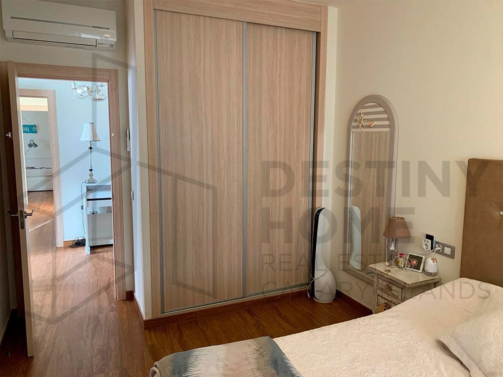 4 soveværelse Villa til salg i Caleta de Fuste med swimmingpool garage - € 760.000 (Ref: 8089053)