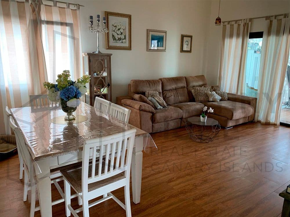 4 soveværelse Villa til salg i Caleta de Fuste med swimmingpool garage - € 760.000 (Ref: 8089053)