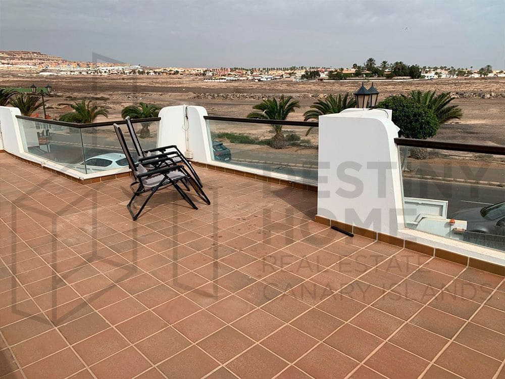 4 soveværelse Villa til salg i Caleta de Fuste med swimmingpool garage - € 760.000 (Ref: 8089053)