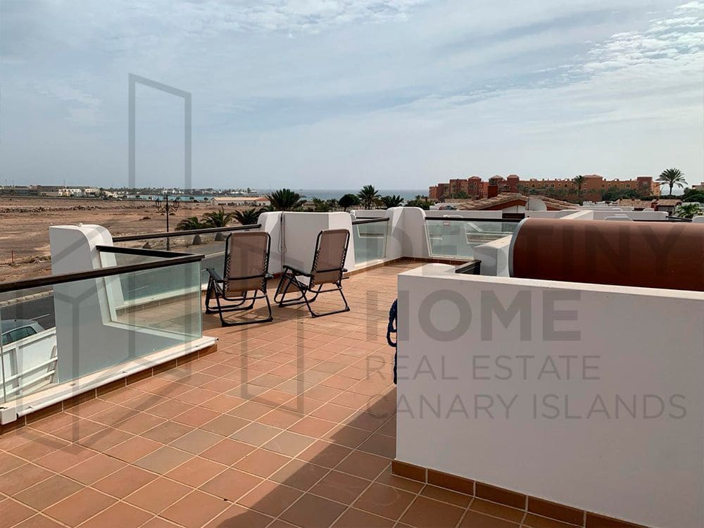 4 soveværelse Villa til salg i Caleta de Fuste med swimmingpool garage - € 760.000 (Ref: 8089053)