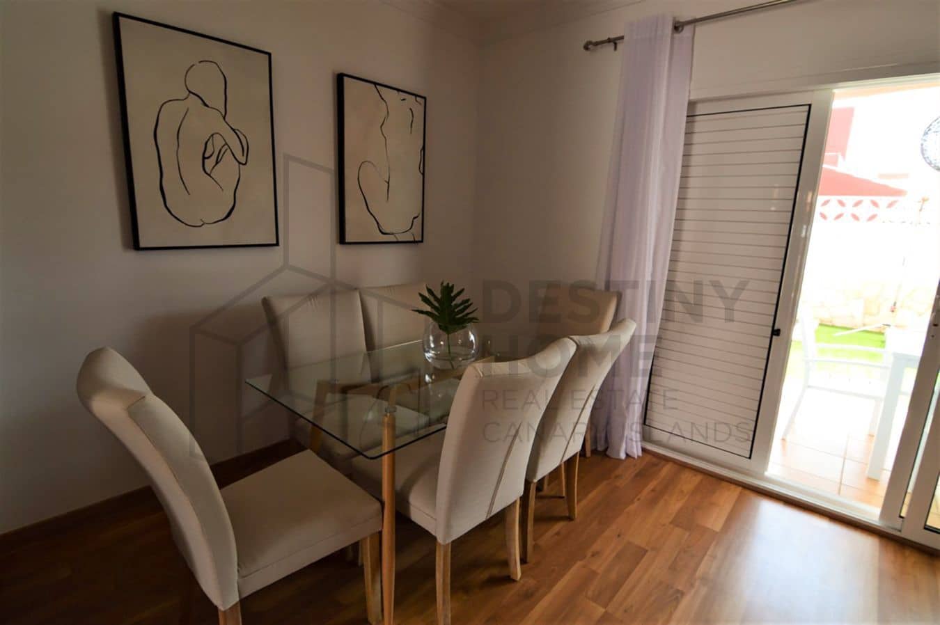 3 soveværelse Villa til leje i Corralejo med swimmingpool - € 2.400 (Ref: 8142651)