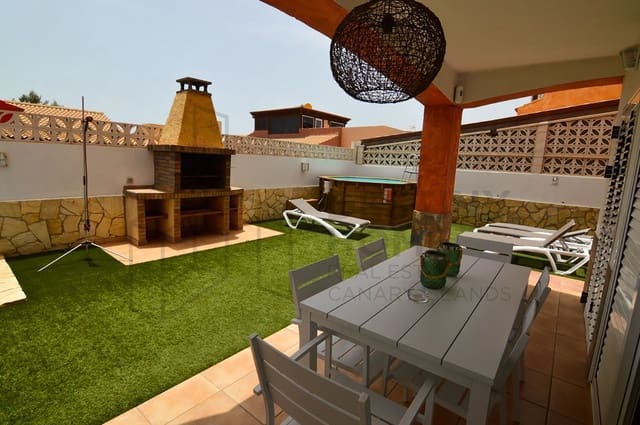 3 camera da letto Villa da affittare in Corralejo, La Oliva con piscina - 2.400 € (Rif: 8142651)