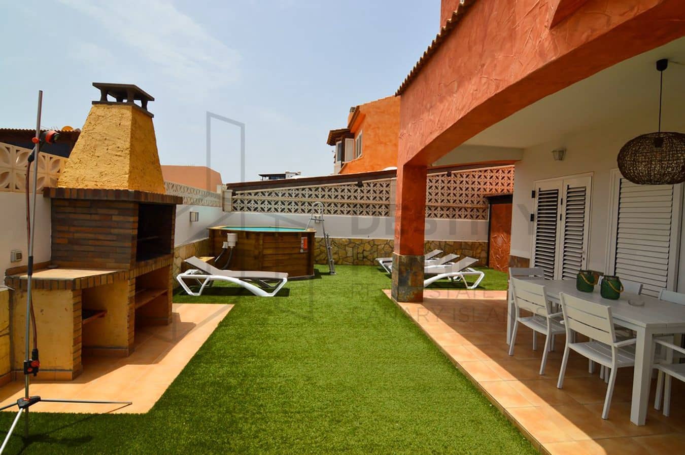 3 soveværelse Villa til leje i Corralejo med swimmingpool - € 2.400 (Ref: 8142651)