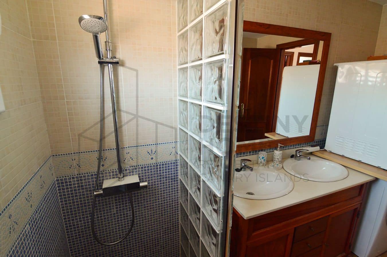 3 soveværelse Villa til leje i Corralejo med swimmingpool - € 2.400 (Ref: 8142651)