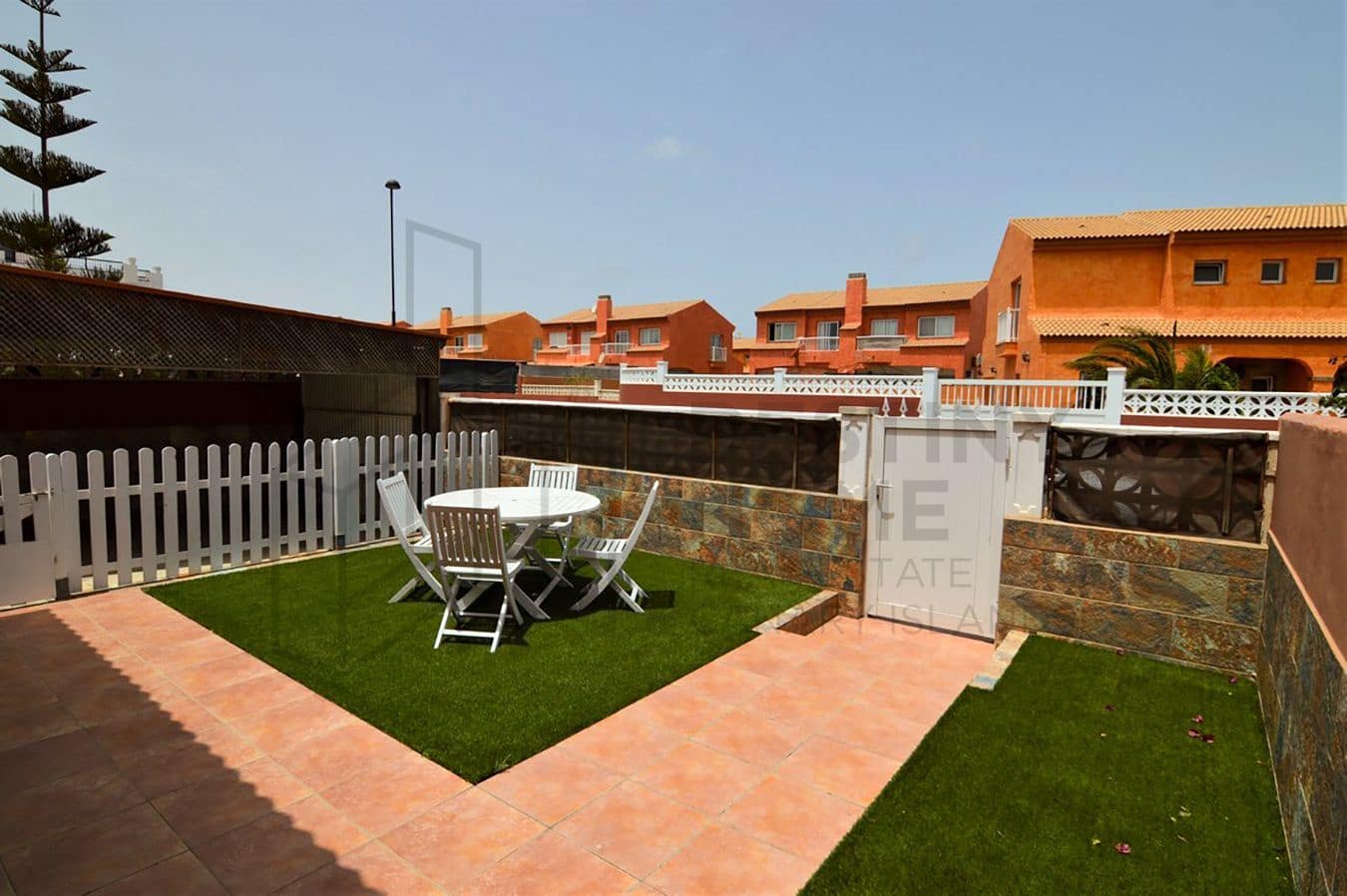 3 soveværelse Villa til leje i Corralejo med swimmingpool - € 2.400 (Ref: 8142651)