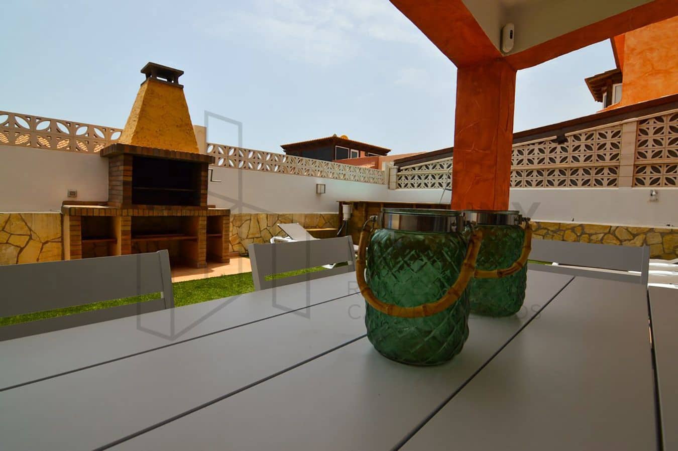 3 soveværelse Villa til leje i Corralejo med swimmingpool - € 2.400 (Ref: 8142651)