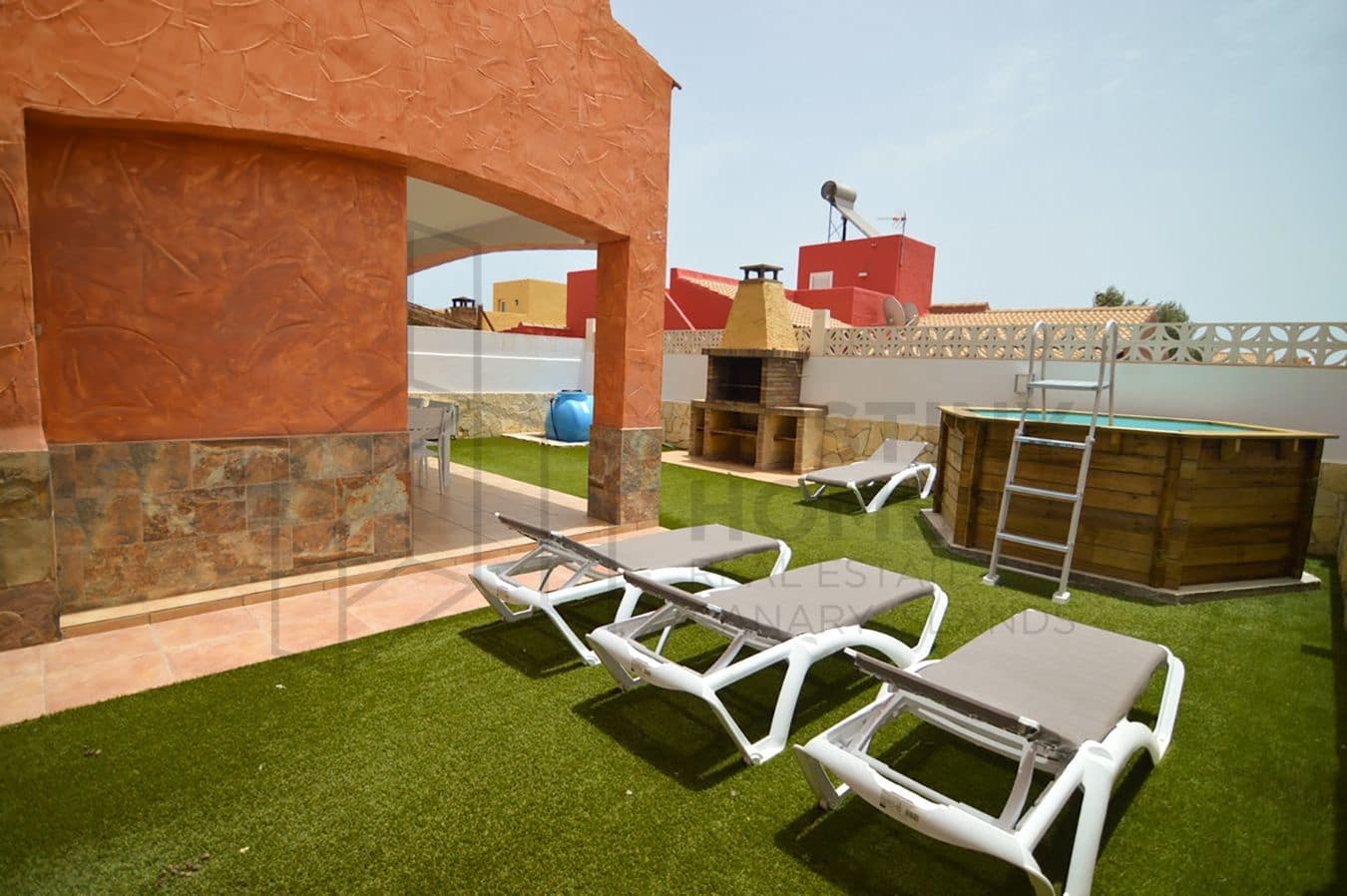 3 soveværelse Villa til leje i Corralejo med swimmingpool - € 2.400 (Ref: 8142651)