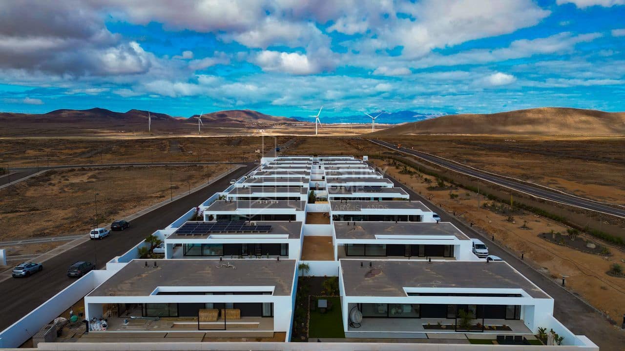 3 soverom Villa til salgs i Villaverde med svømmebasseng garasje - € 487 000 (Ref: 8187863)