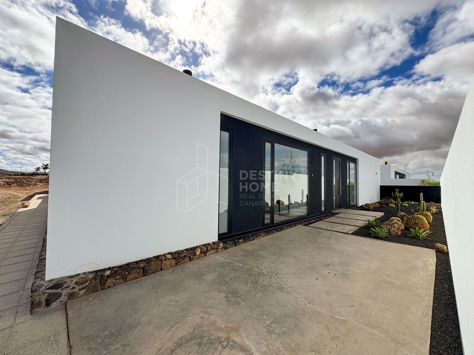 3 soverom Villa til salgs i Villaverde med svømmebasseng garasje - € 487 000 (Ref: 8187863)