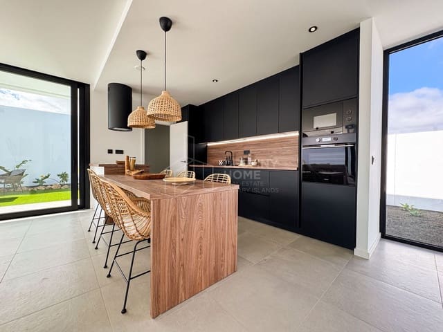 3 chambre Villa/Maison à vendre à Villaverde, La Oliva avec piscine garage - 487 000 € (Ref: 8187863)