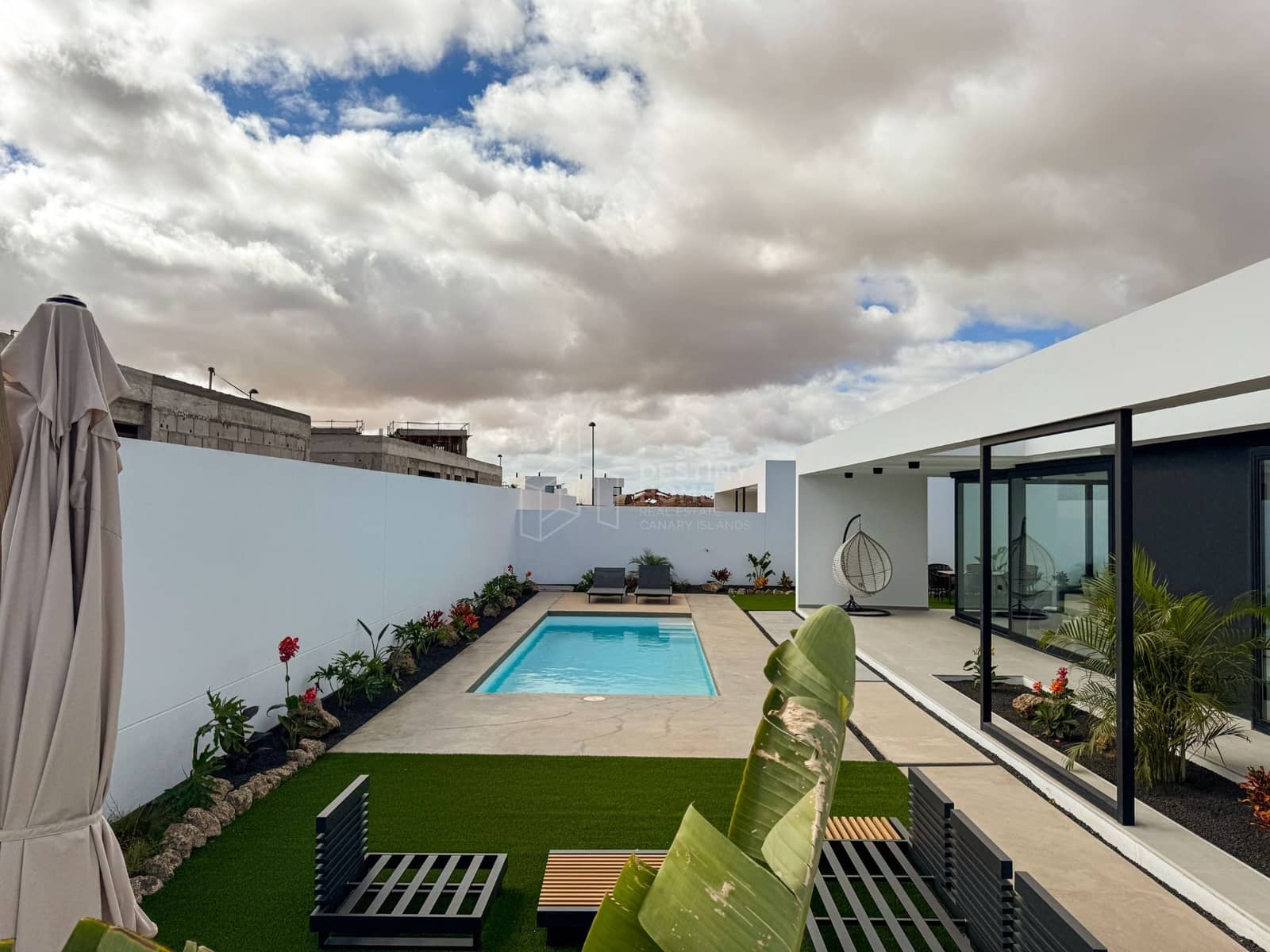 3 soverom Villa til salgs i Villaverde med svømmebasseng garasje - € 487 000 (Ref: 8187863)