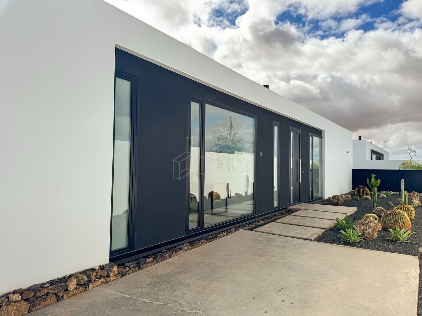 3 soverom Villa til salgs i Villaverde med svømmebasseng garasje - € 487 000 (Ref: 8187863)