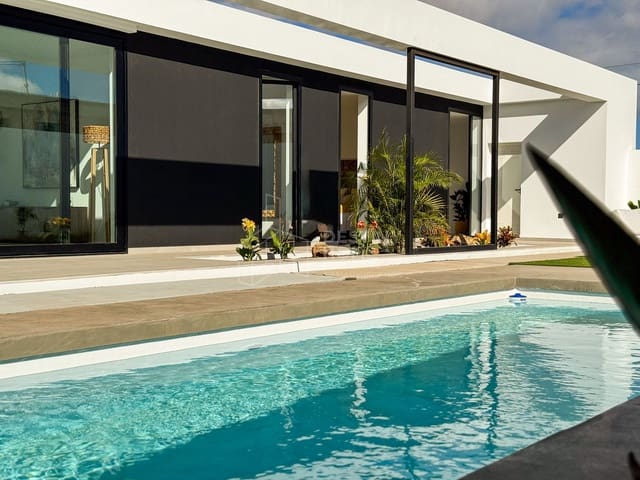 3 chambre Villa/Maison à vendre à Villaverde, La Oliva avec piscine garage - 487 000 € (Ref: 8187863)