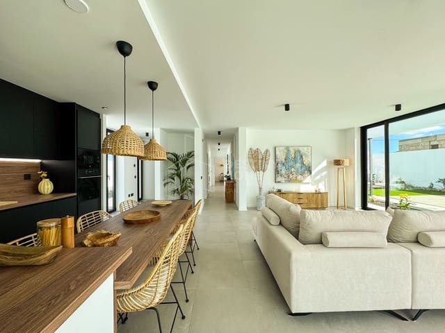 3 chambre Villa/Maison à vendre à Villaverde, La Oliva avec piscine garage - 487 000 € (Ref: 8187863)