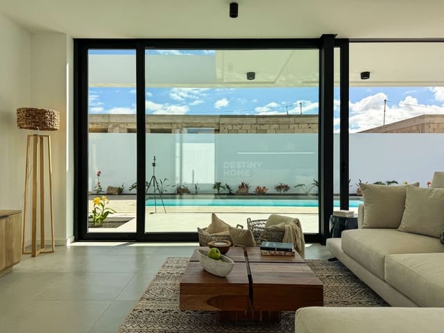 3 chambre Villa/Maison à vendre à Villaverde, La Oliva avec piscine garage - 487 000 € (Ref: 8187863)