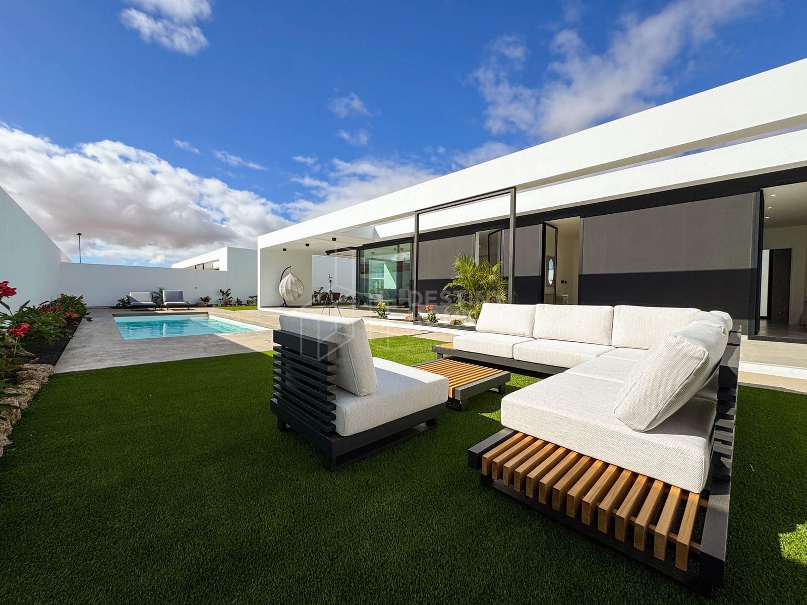 3 soverom Villa til salgs i Villaverde med svømmebasseng garasje - € 487 000 (Ref: 8187863)