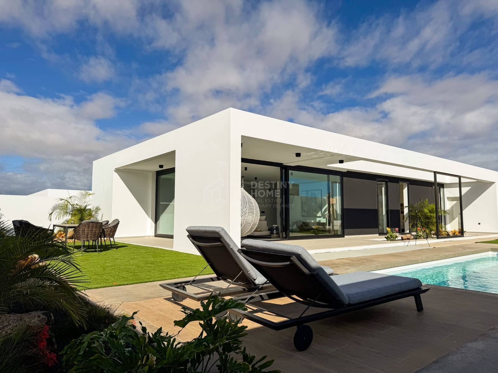 3 soverom Villa til salgs i Villaverde med svømmebasseng garasje - € 487 000 (Ref: 8187863)