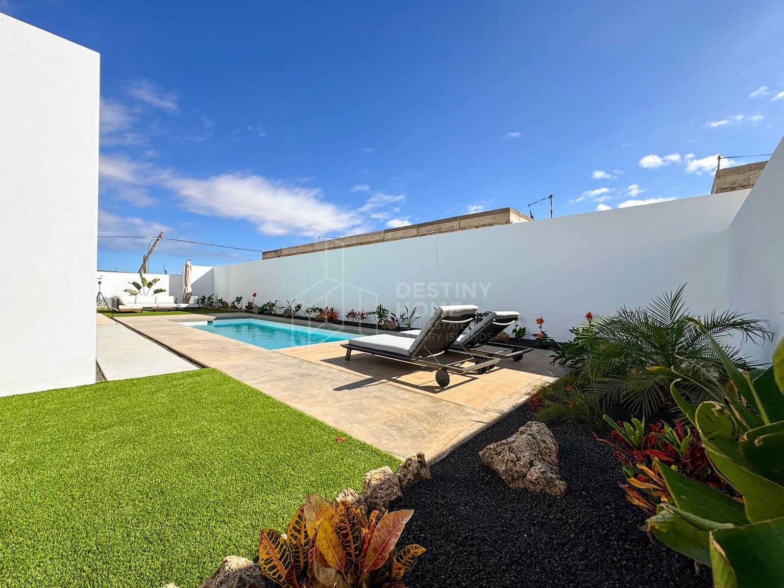 3 soverom Villa til salgs i Villaverde med svømmebasseng garasje - € 487 000 (Ref: 8187863)