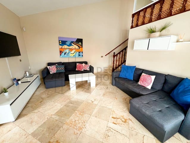 4 soveværelse Villa til salg i Corralejo, La Oliva med swimmingpool garage - € 890.000 (Ref: 8220352)