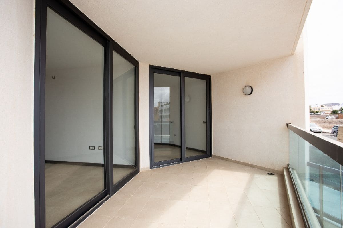 2 soveværelse Lejlighed til salg i El Cotillo med garage - € 326.800 (Ref: 8220354)