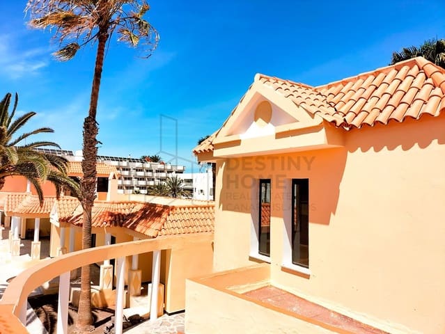 5 chambre Villa/Maison à vendre à Corralejo, La Oliva avec piscine garage - 1 780 000 € (Ref: 8312967)