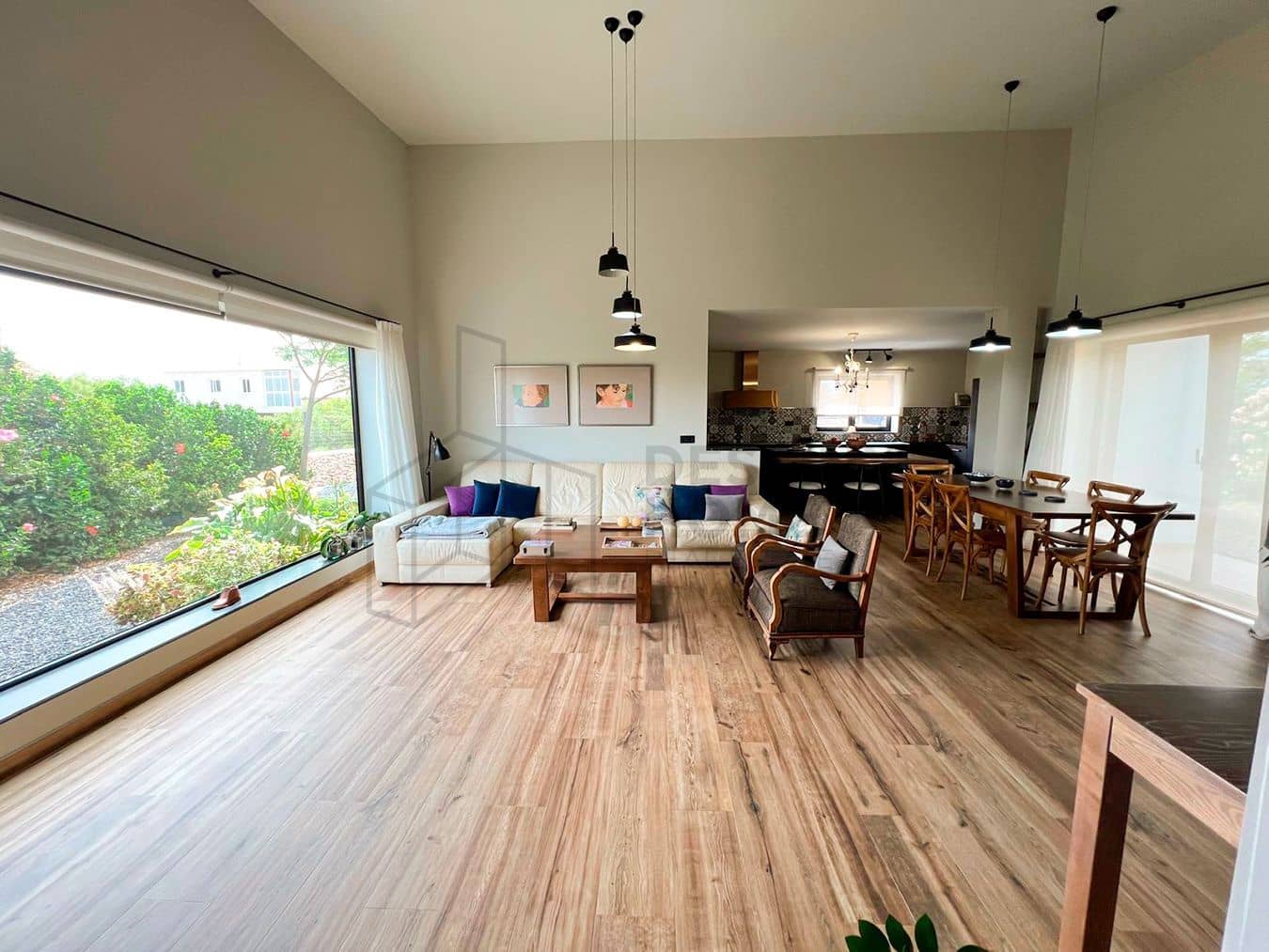 3 soveværelse Villa til salg i Llanos de la Concepcion med garage - € 650.000 (Ref: 8449924)