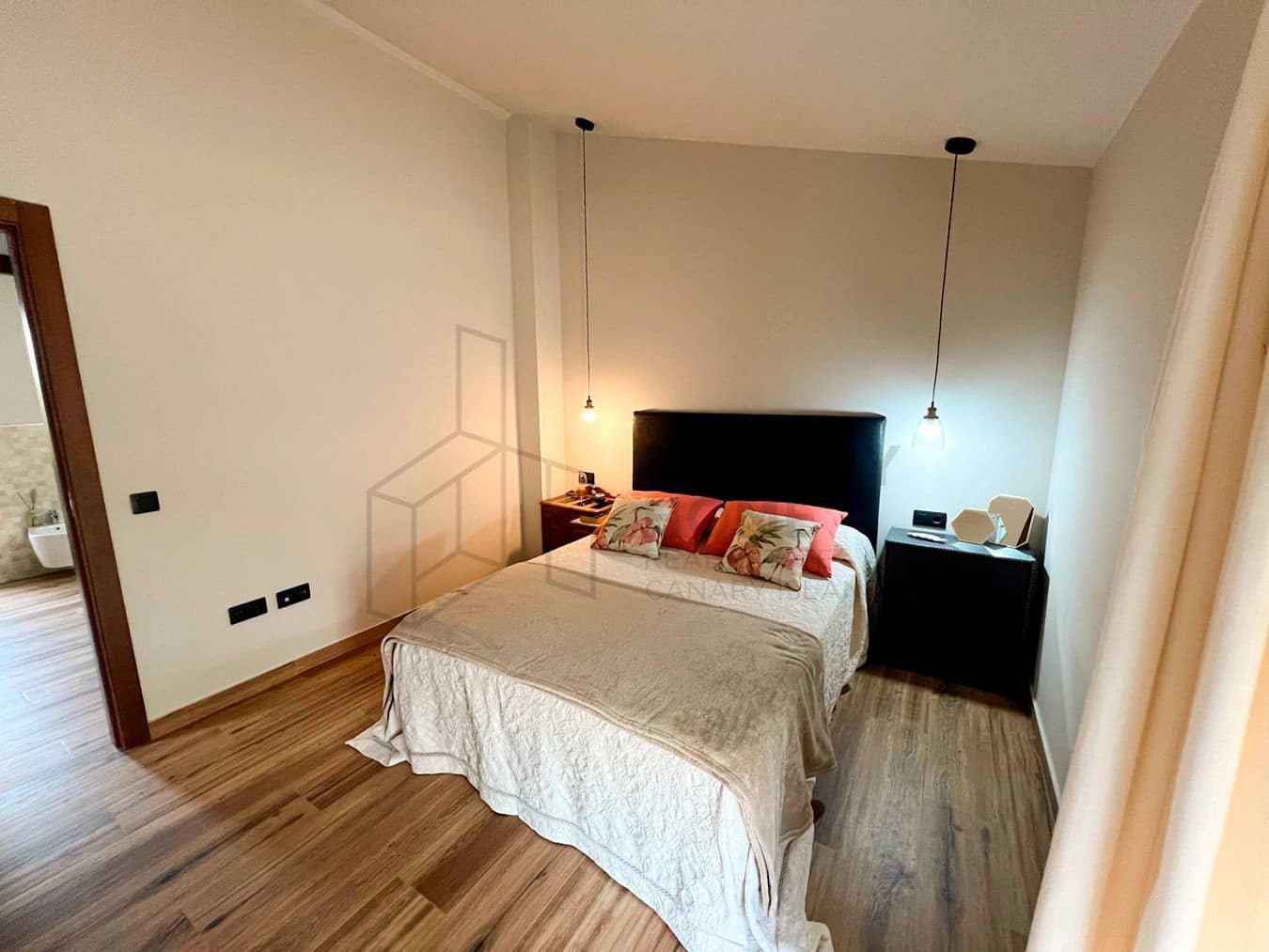 3 soveværelse Villa til salg i Llanos de la Concepcion med garage - € 650.000 (Ref: 8449924)