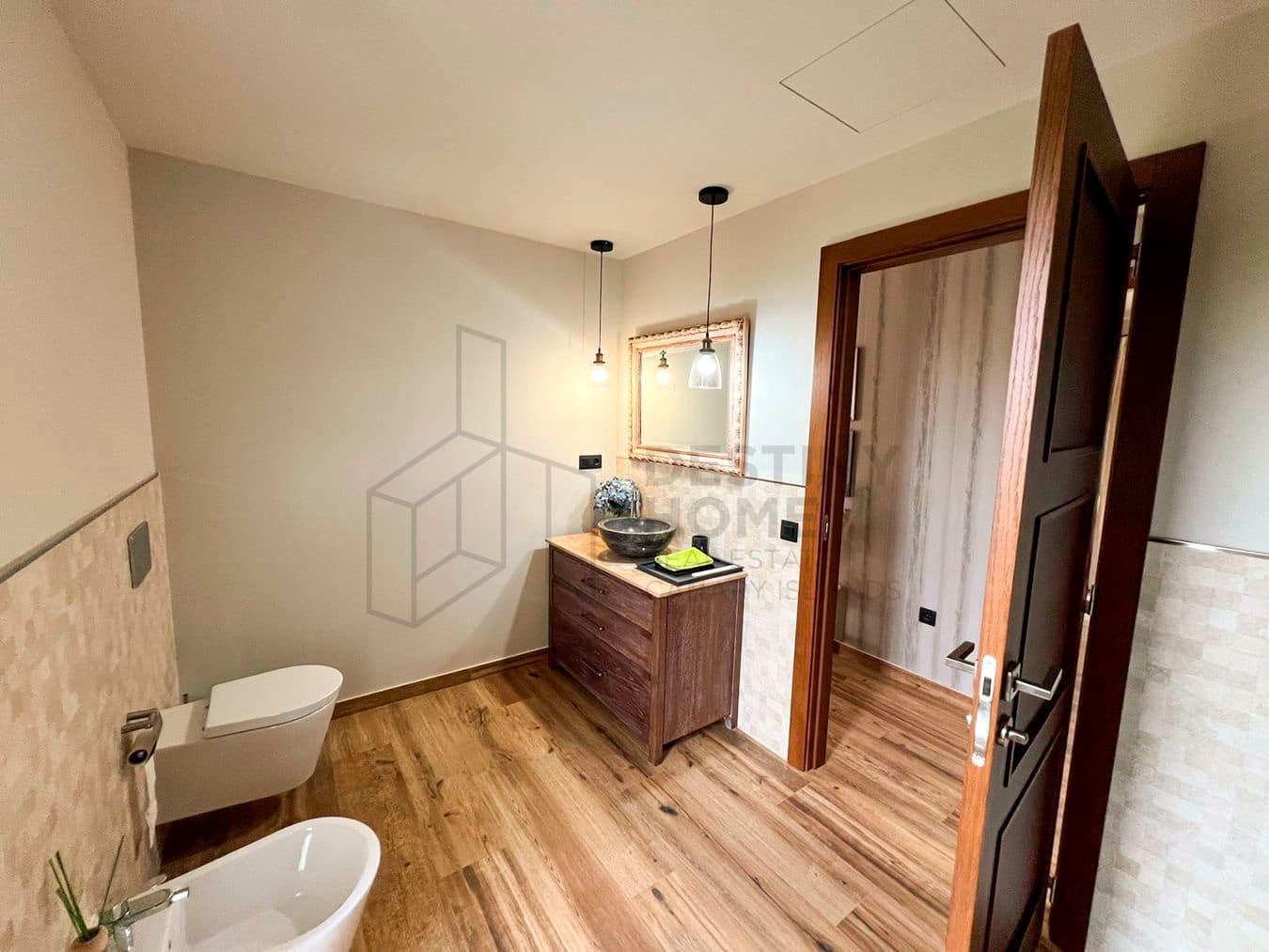 3 soveværelse Villa til salg i Llanos de la Concepcion med garage - € 650.000 (Ref: 8449924)