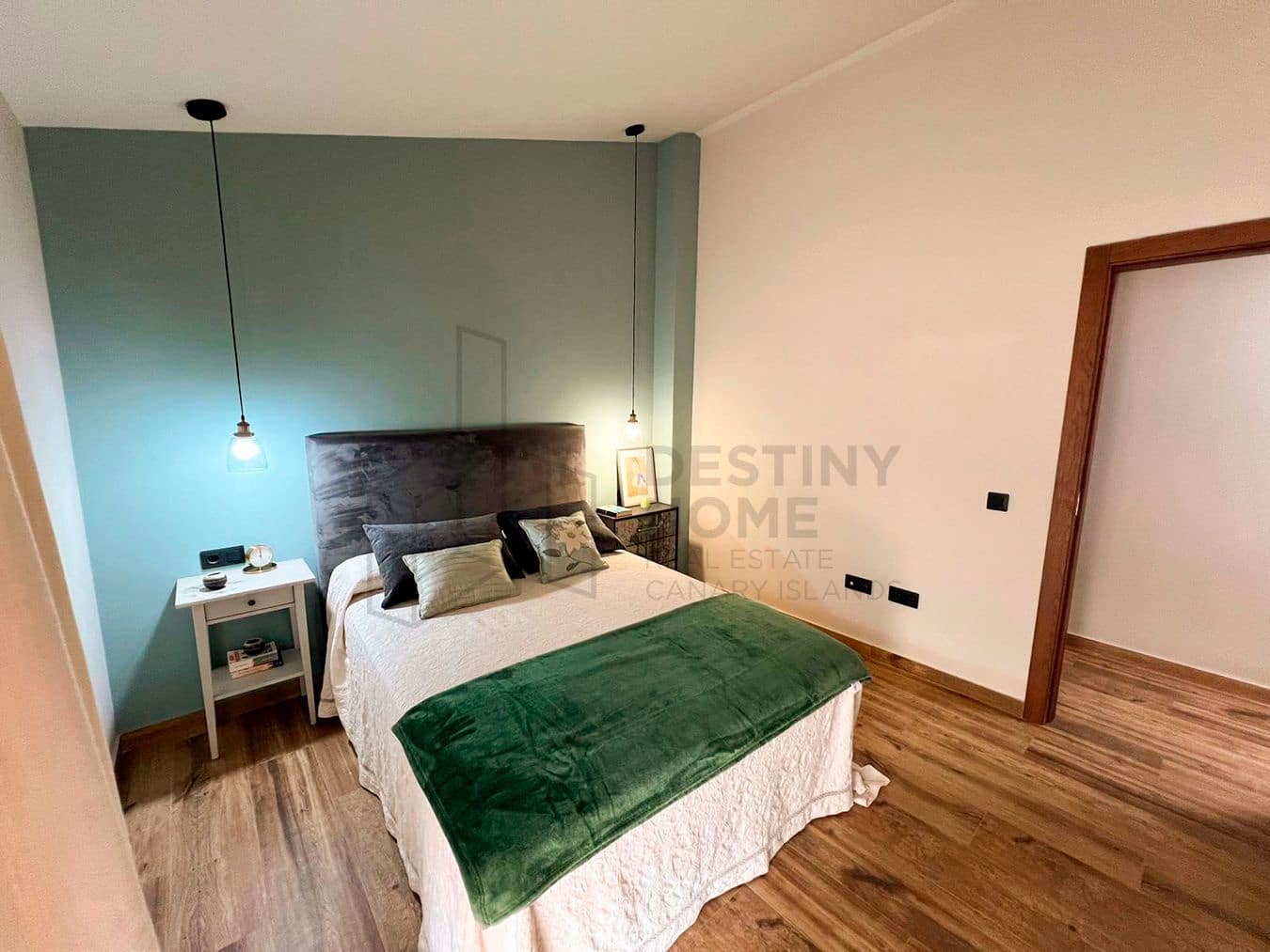 3 soveværelse Villa til salg i Llanos de la Concepcion med garage - € 650.000 (Ref: 8449924)