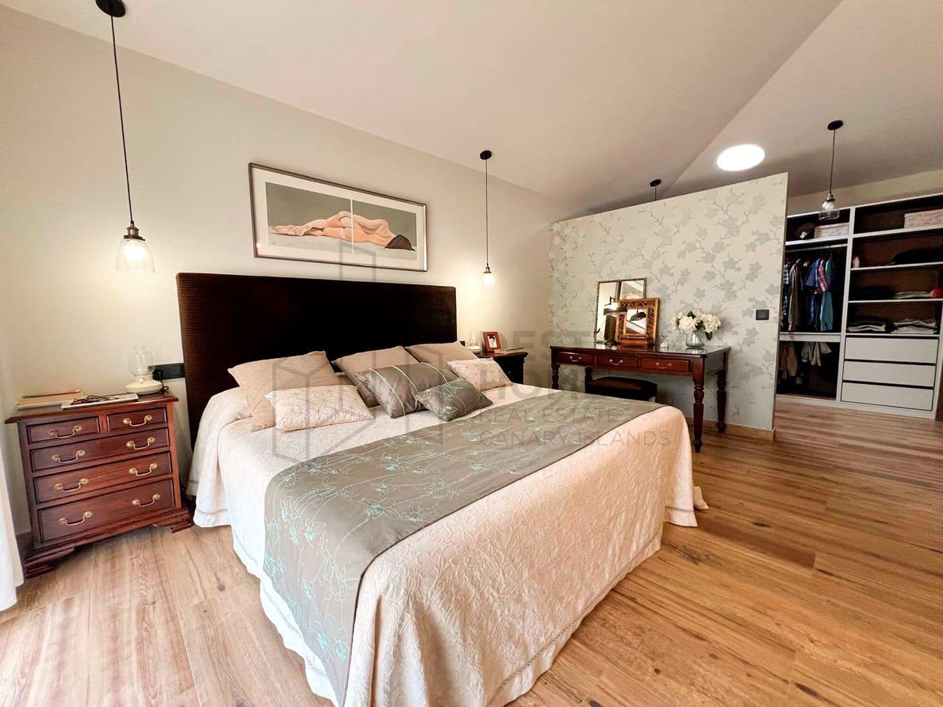 3 soveværelse Villa til salg i Llanos de la Concepcion med garage - € 650.000 (Ref: 8449924)