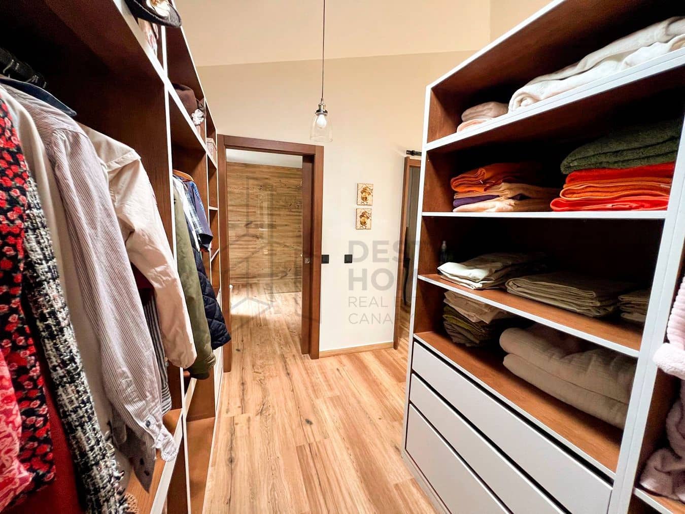 3 soveværelse Villa til salg i Llanos de la Concepcion med garage - € 650.000 (Ref: 8449924)