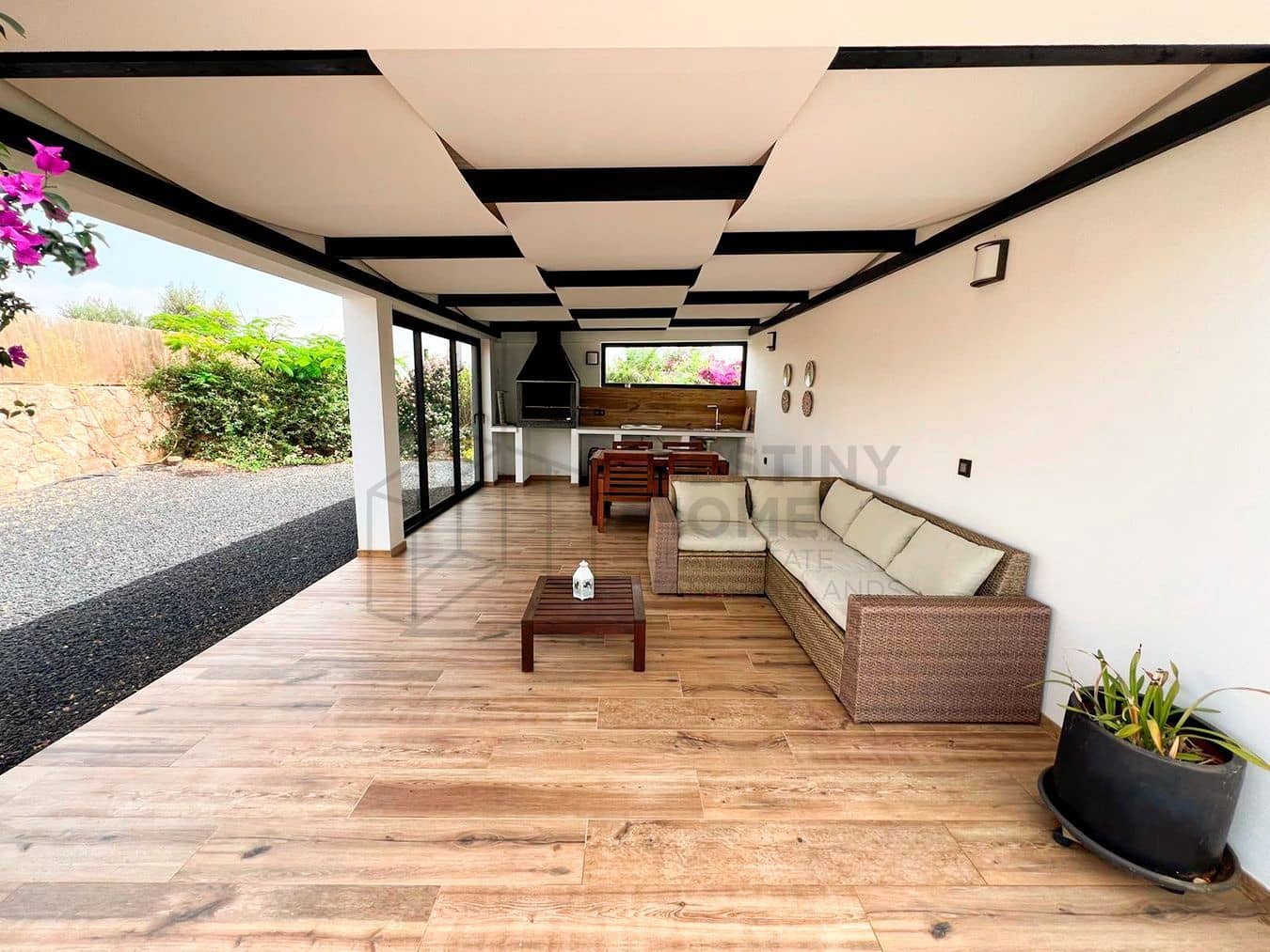 3 soveværelse Villa til salg i Llanos de la Concepcion med garage - € 650.000 (Ref: 8449924)