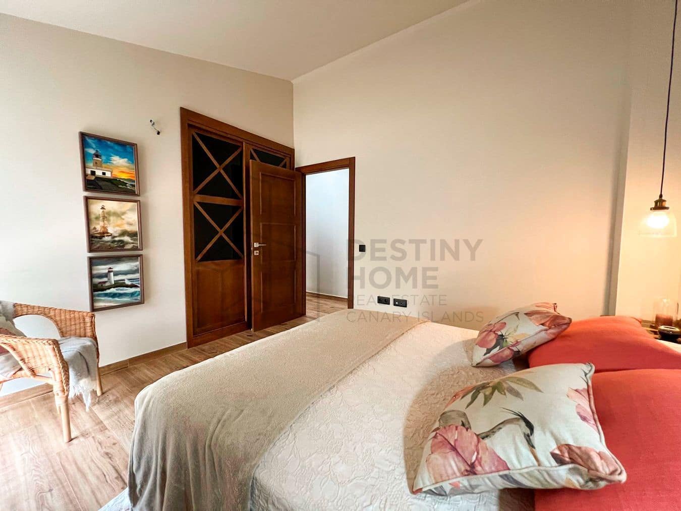 3 soveværelse Villa til salg i Llanos de la Concepcion med garage - € 650.000 (Ref: 8449924)