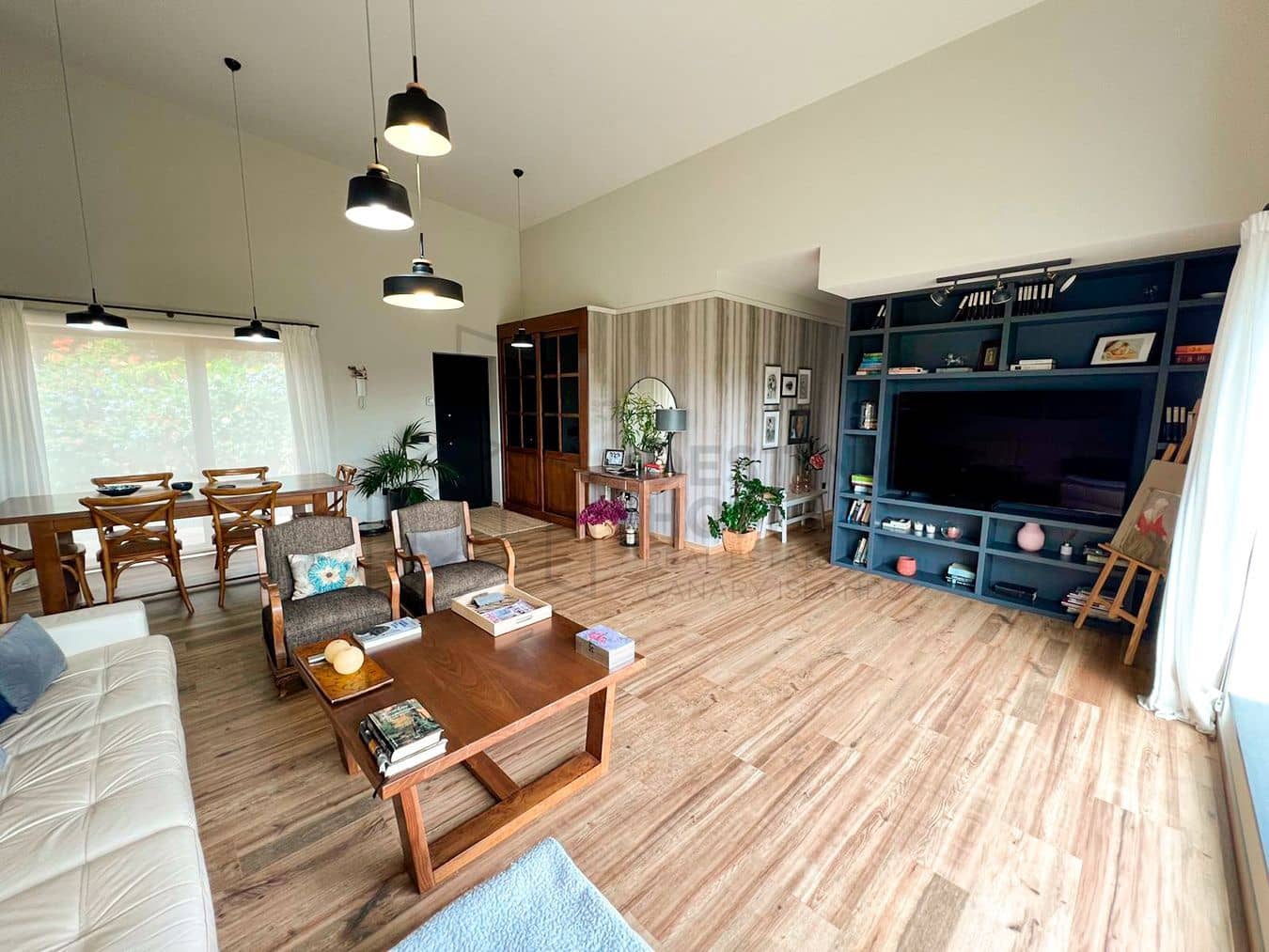 3 soveværelse Villa til salg i Llanos de la Concepcion med garage - € 650.000 (Ref: 8449924)