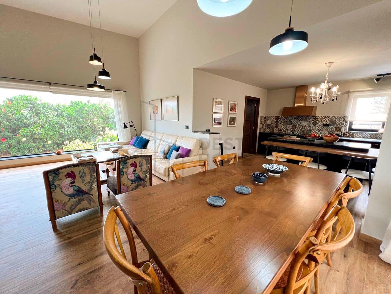 3 soveværelse Villa til salg i Llanos de la Concepcion med garage - € 650.000 (Ref: 8449924)