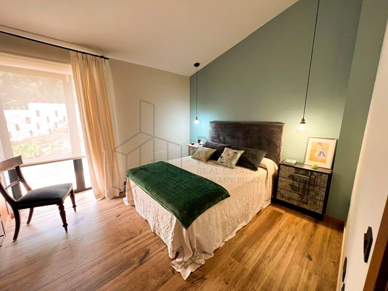 3 soveværelse Villa til salg i Llanos de la Concepcion med garage - € 650.000 (Ref: 8449924)