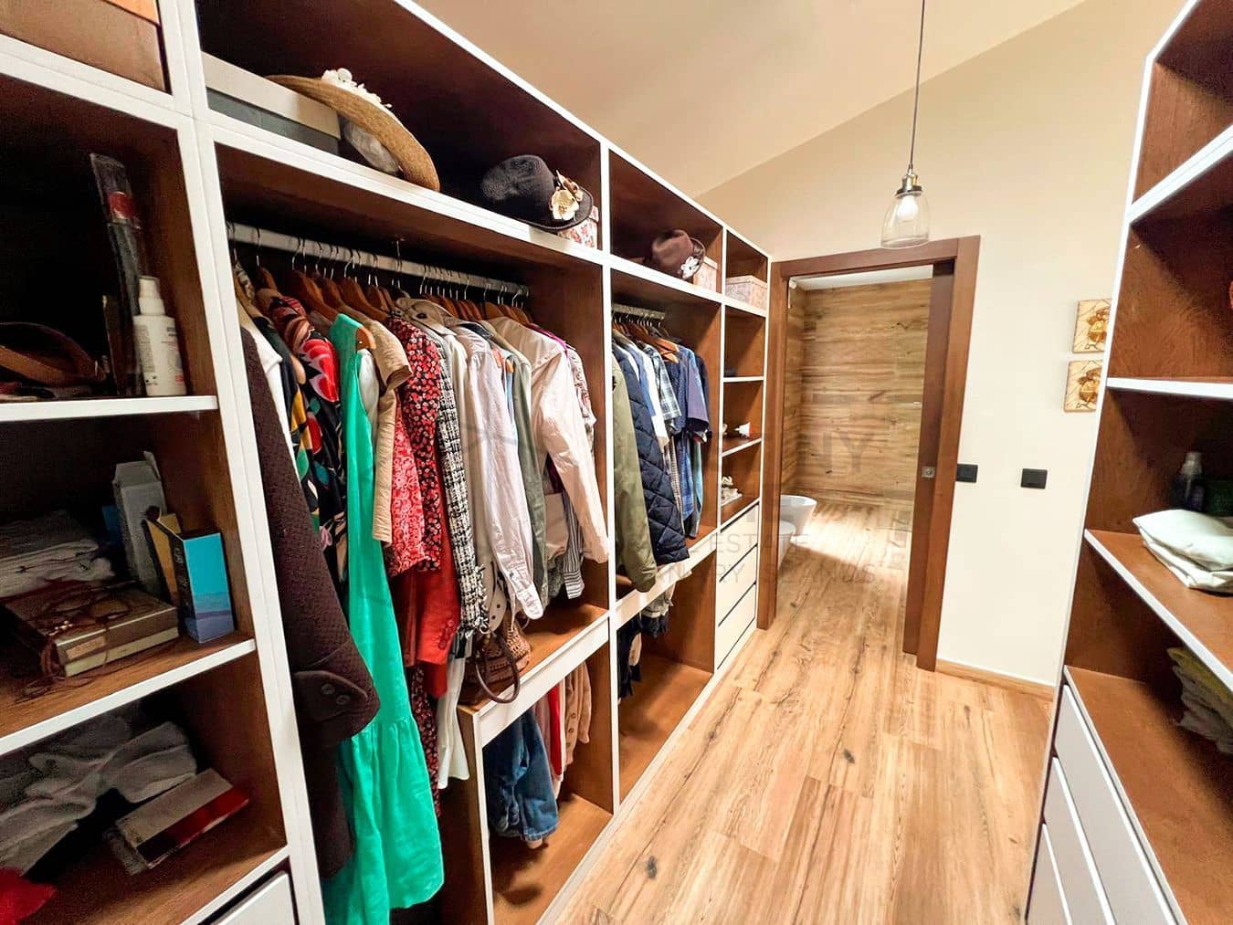 3 soveværelse Villa til salg i Llanos de la Concepcion med garage - € 650.000 (Ref: 8449924)