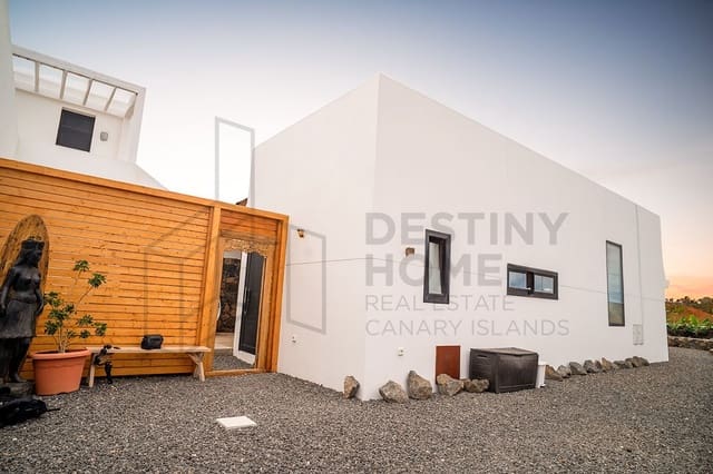 1 soverom Villa til salgs i Lajares, La Oliva med svømmebasseng garasje - € 479 000 (Ref: 8463456)