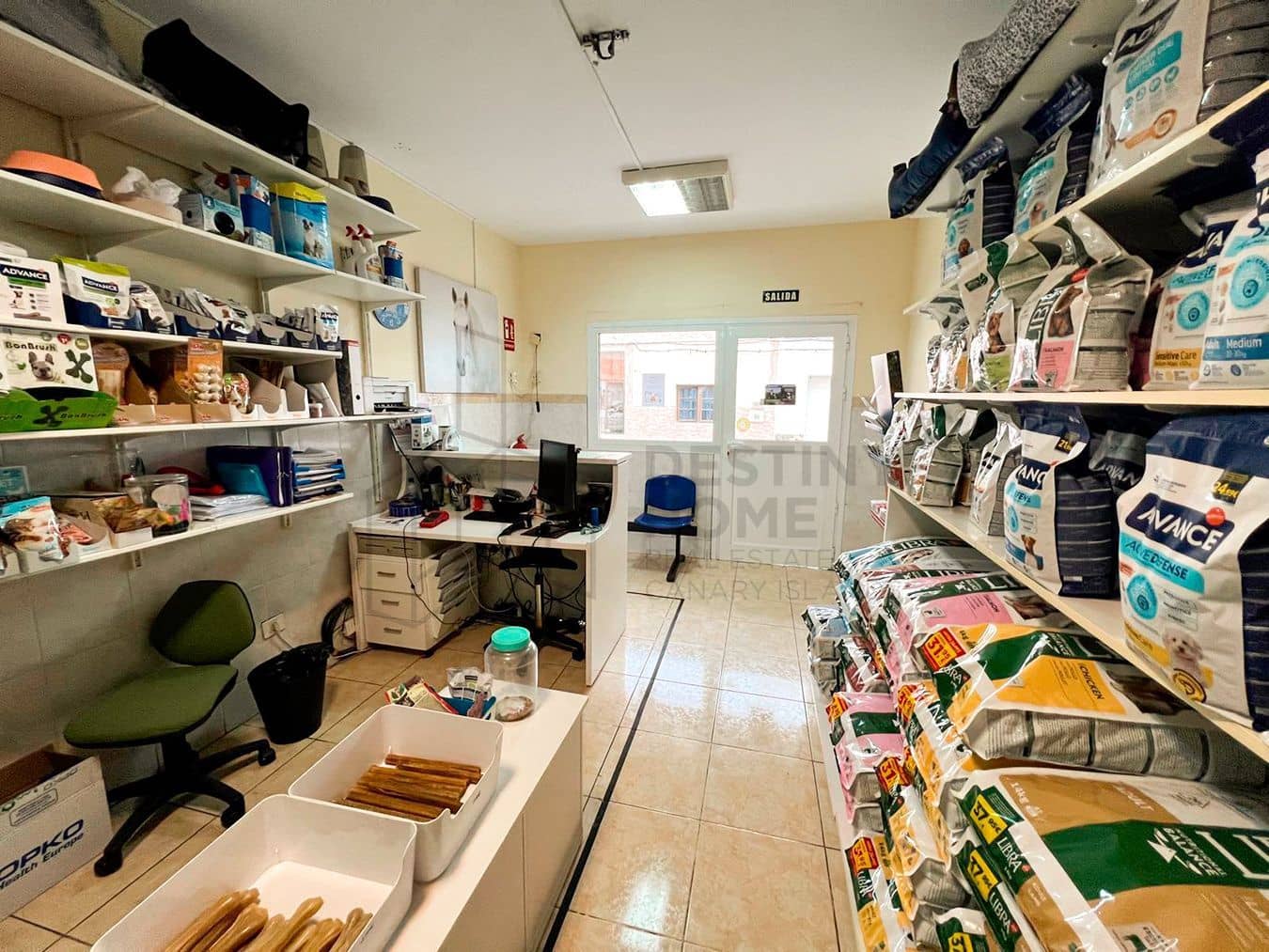 Commercial for sale in Corralejo - € 179,000 (Ref: 8514091)