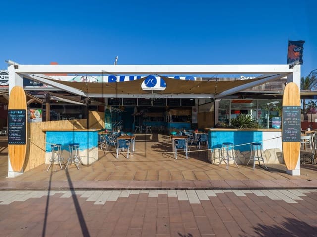 Commercial for sale in Corralejo, La Oliva - € 400,000 (Ref: 8579377)