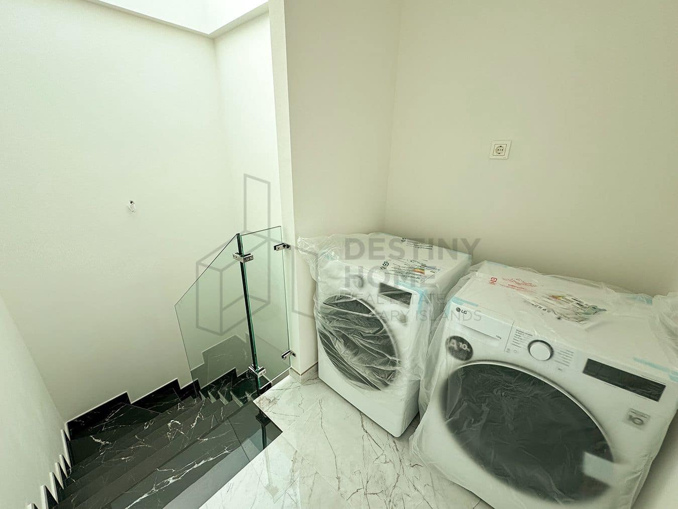 3 soveværelse Semi-Rækkehus til salg i Corralejo med swimmingpool garage - € 450.000 (Ref: 8644678)