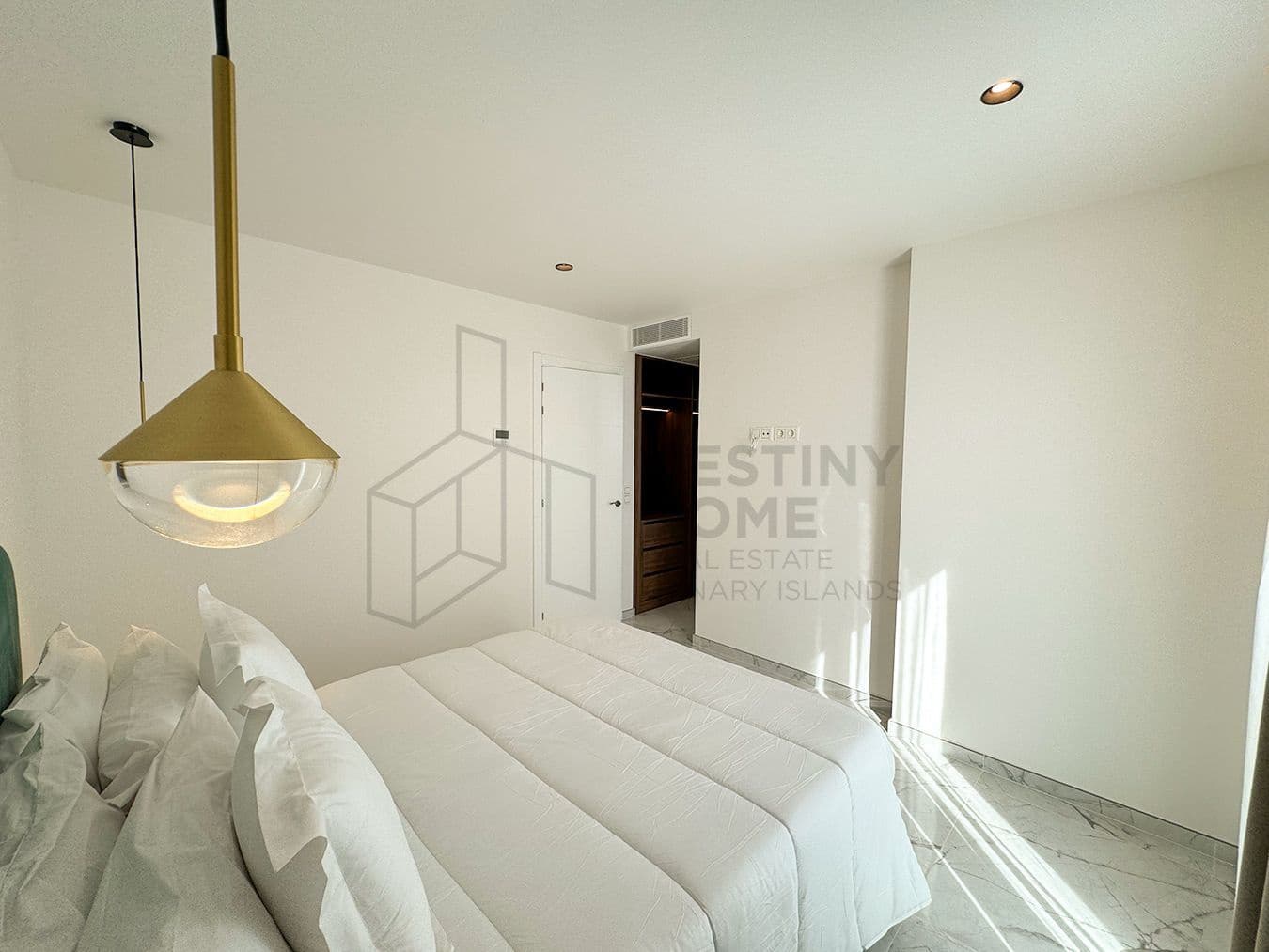 3 soveværelse Semi-Rækkehus til salg i Corralejo med swimmingpool garage - € 450.000 (Ref: 8644678)