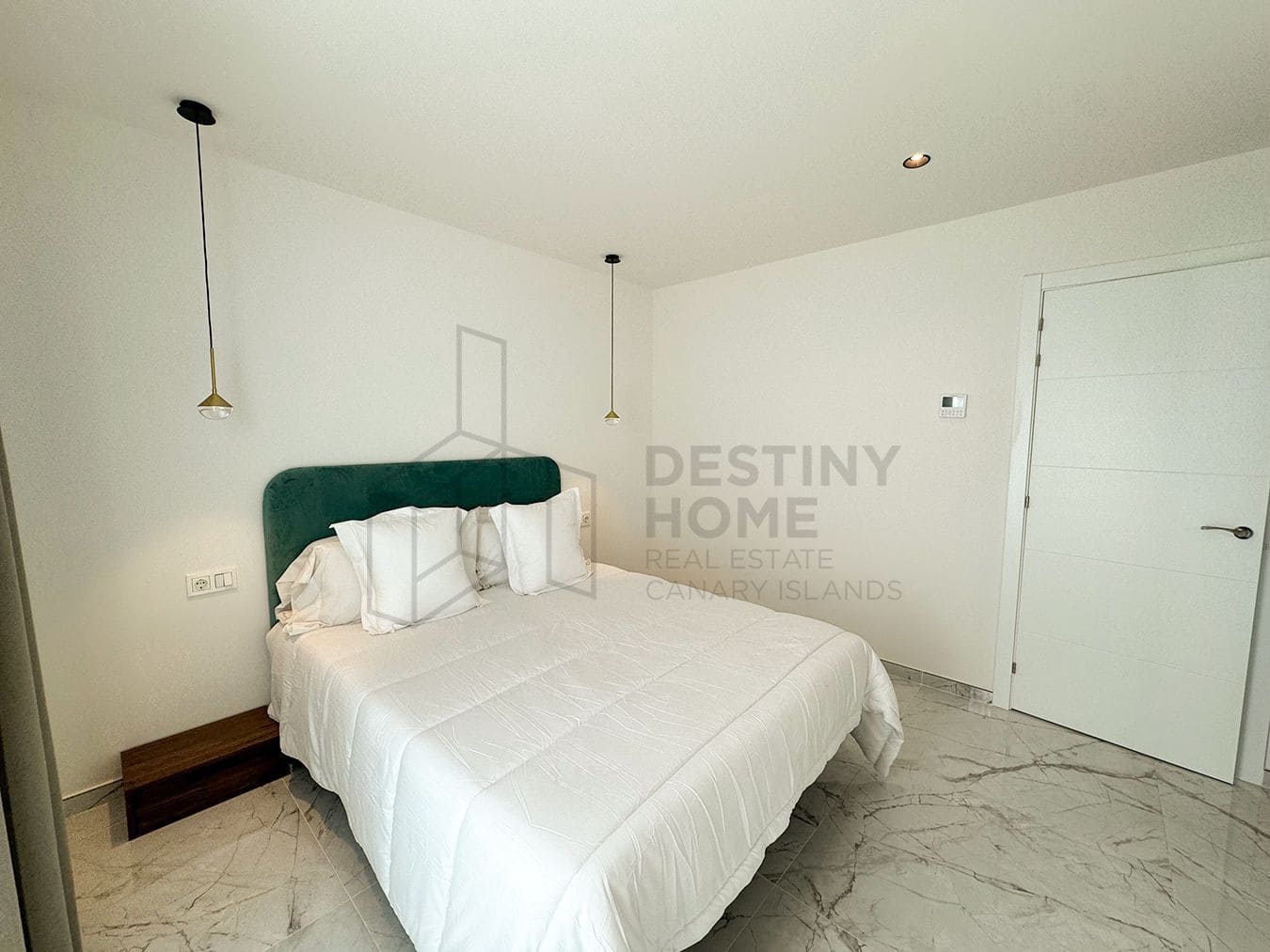 3 soveværelse Semi-Rækkehus til salg i Corralejo med swimmingpool garage - € 450.000 (Ref: 8644678)