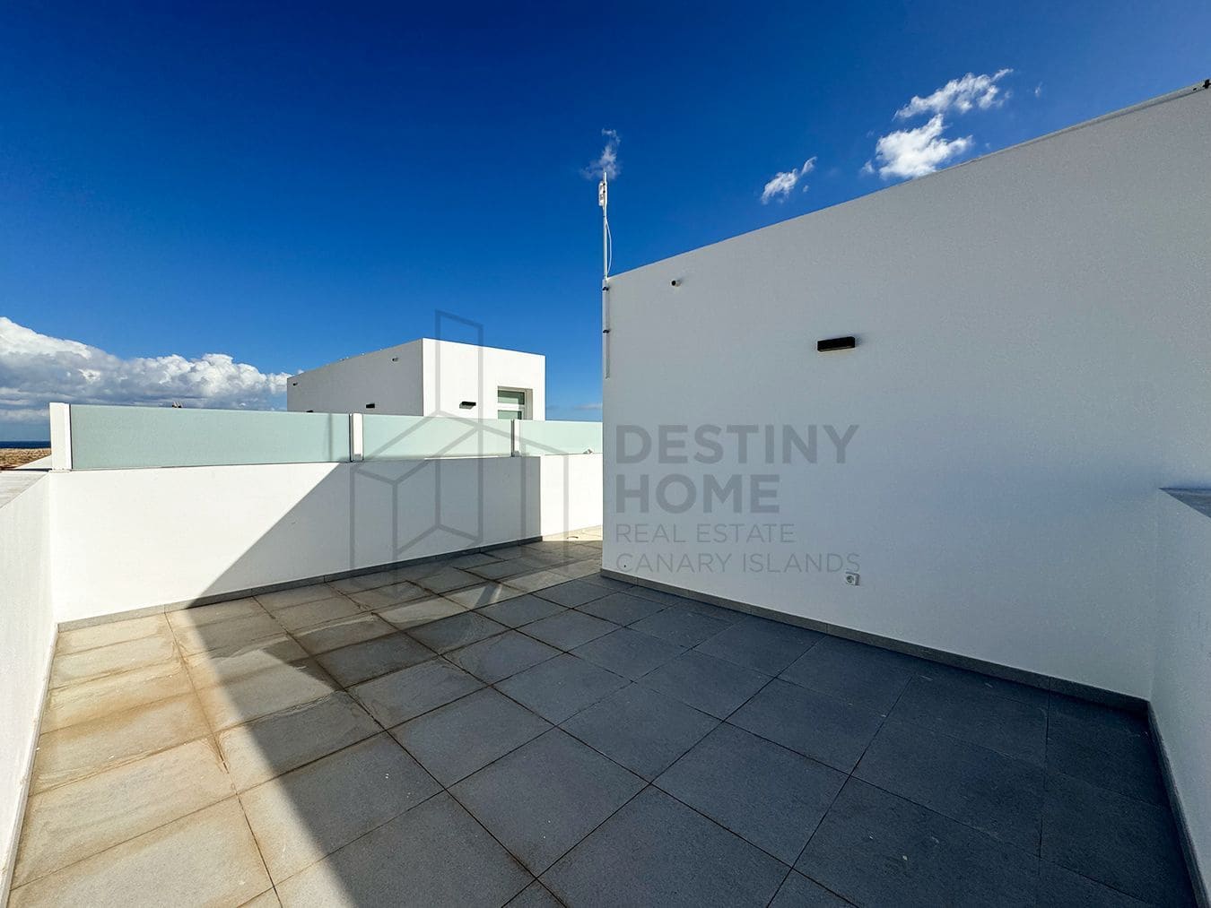 3 soveværelse Semi-Rækkehus til salg i Corralejo med swimmingpool garage - € 450.000 (Ref: 8644678)