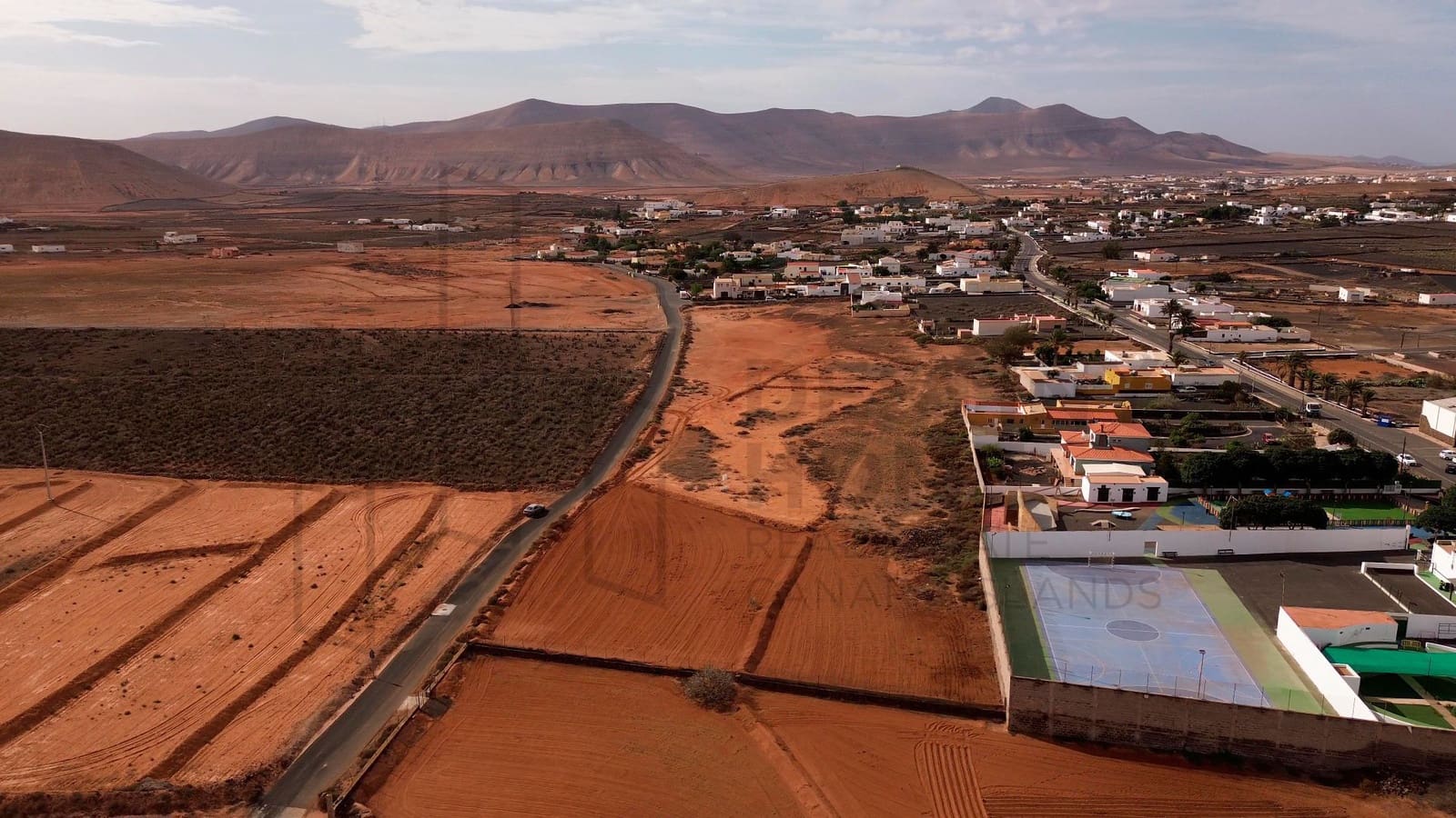 Grunde uden byggetilladelser til salg i Villaverde - € 99.000 (Ref: 8656109)