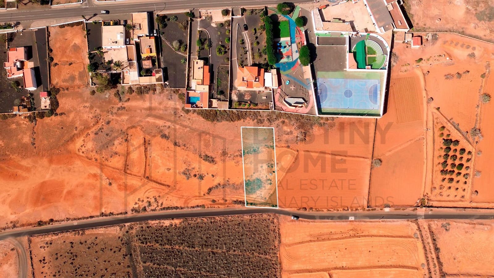 Grunde uden byggetilladelser til salg i Villaverde - € 99.000 (Ref: 8656109)