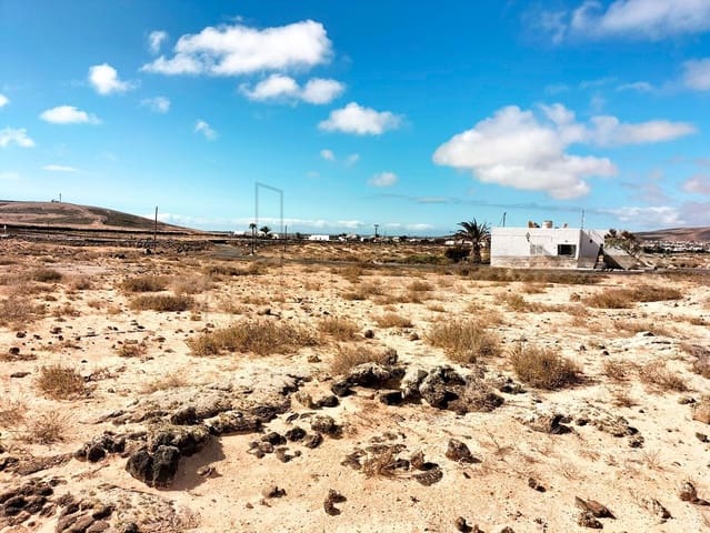 Landgrundstück zu verkaufen in Lajares, La Oliva - 169.000 € (Ref: 8656110)