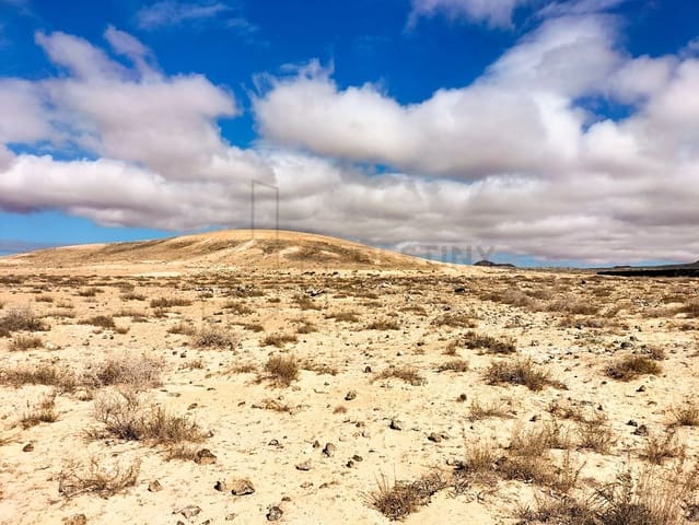 Landgrundstück zu verkaufen in Lajares, La Oliva - 232.000 € (Ref: 8656111)