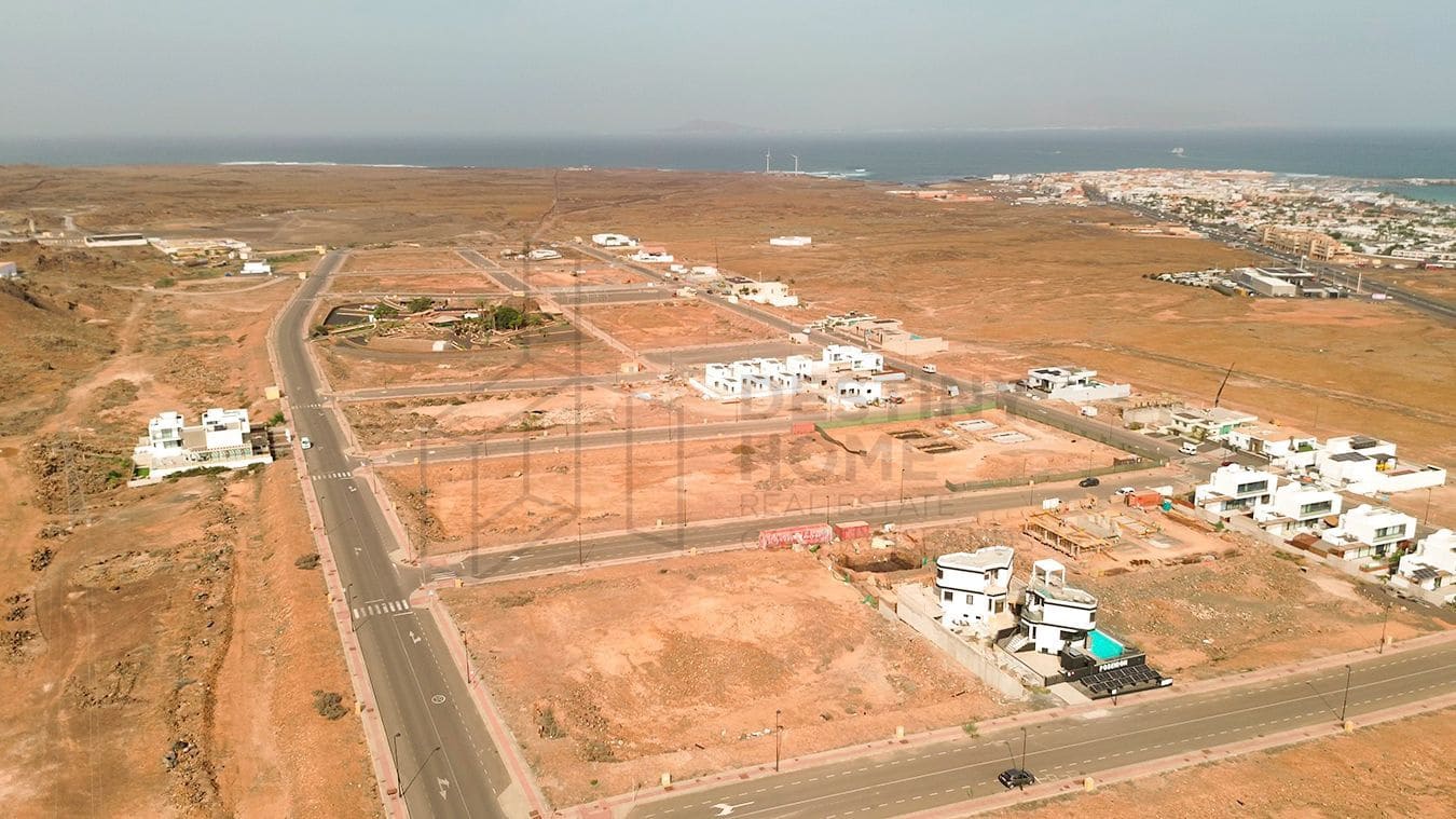 Grunde uden byggetilladelser til salg i Corralejo - € 179.000 (Ref: 8670146)